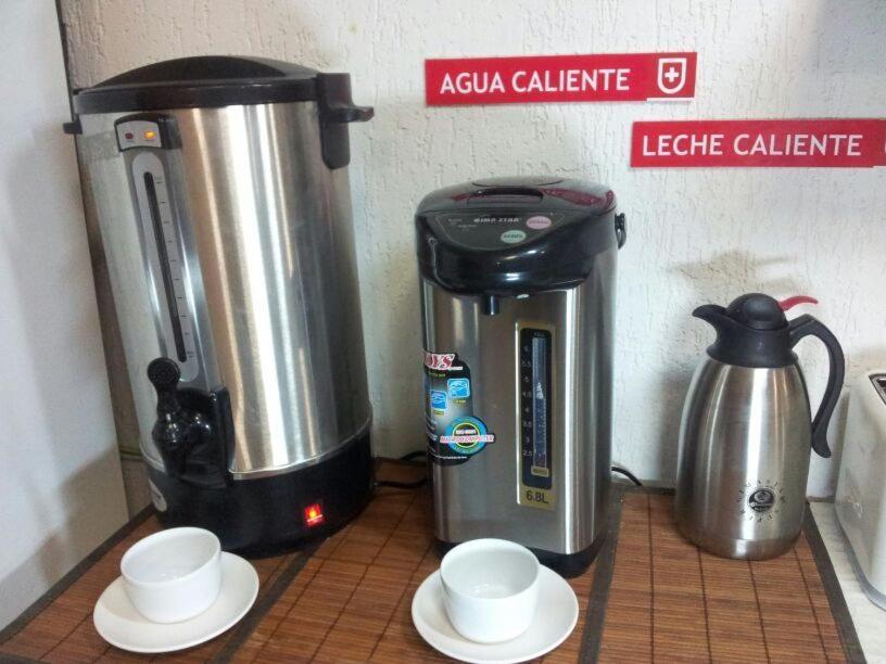 Hostal Casa Suiza Асунсьон Экстерьер фото