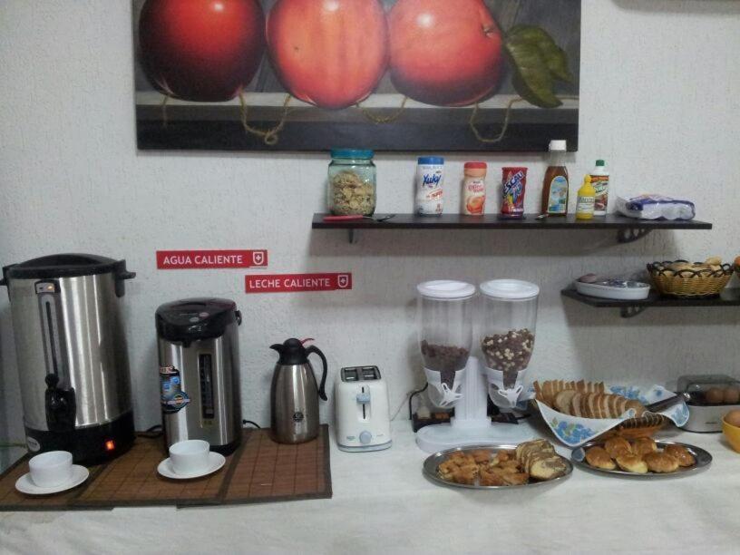 Hostal Casa Suiza Асунсьон Экстерьер фото